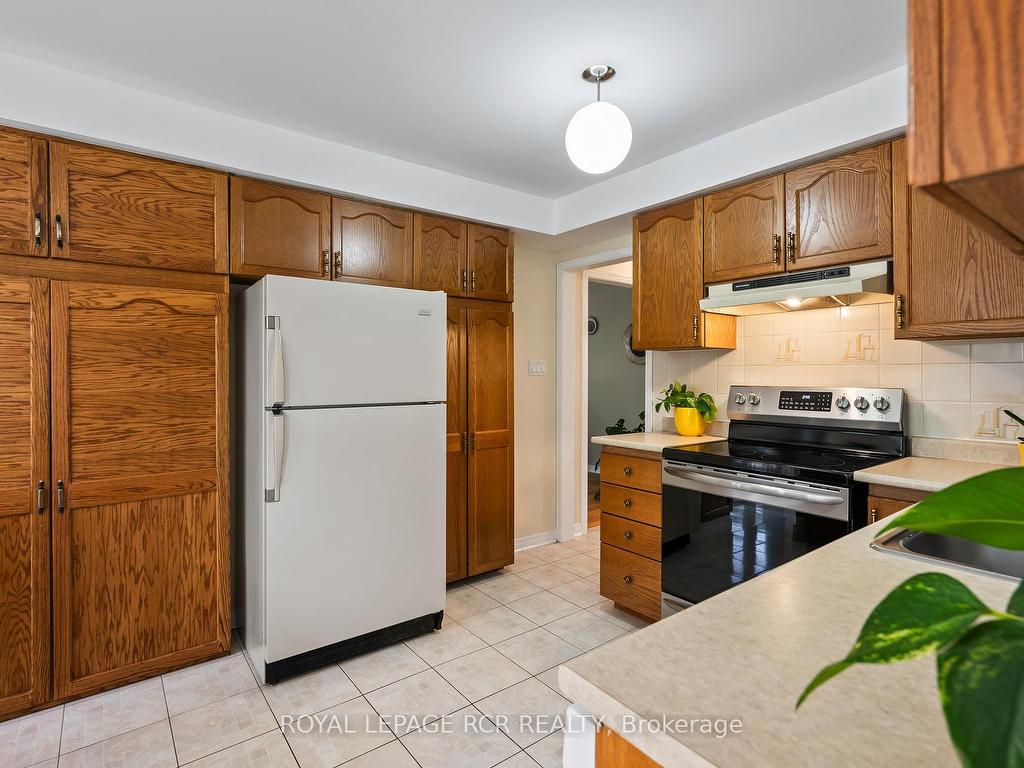 









243


Beechfield

Crescent,
Orangeville,




ON
L9W 4N3

