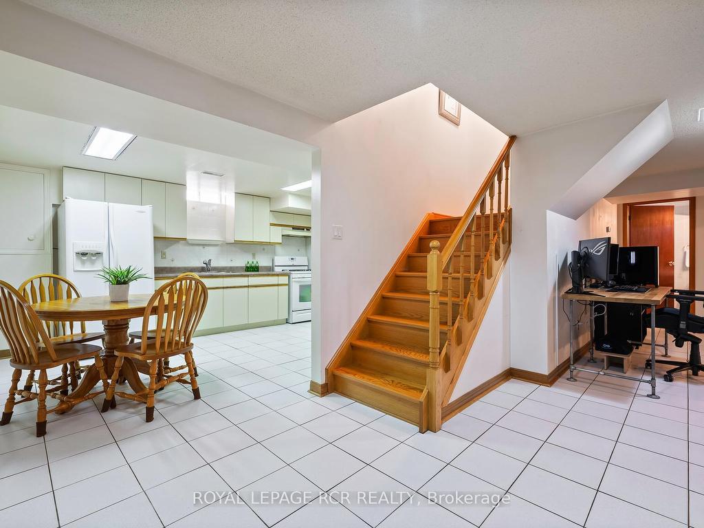 









243


Beechfield

Crescent,
Orangeville,




ON
L9W 4N3

