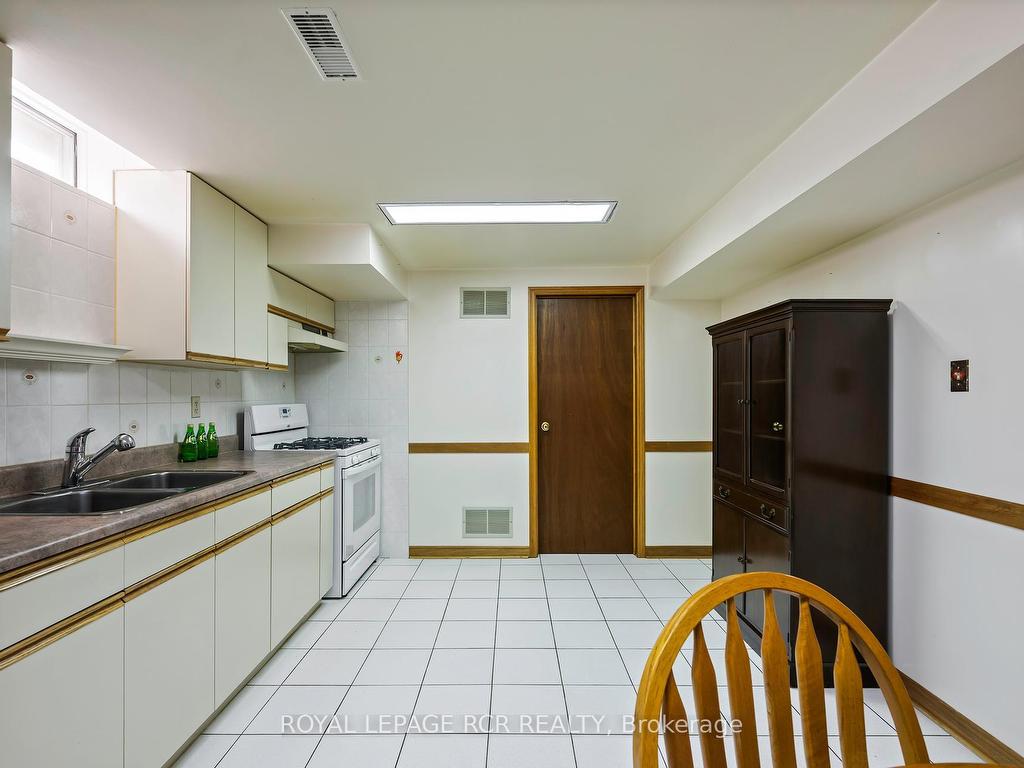 









243


Beechfield

Crescent,
Orangeville,




ON
L9W 4N3

