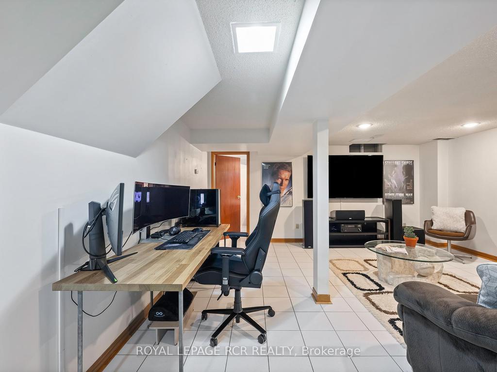 









243


Beechfield

Crescent,
Orangeville,




ON
L9W 4N3

