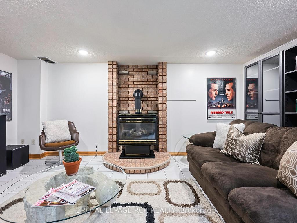 









243


Beechfield

Crescent,
Orangeville,




ON
L9W 4N3

