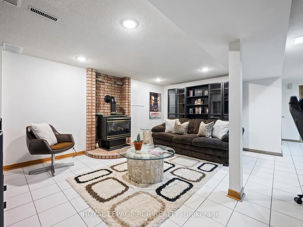 









243


Beechfield

Crescent,
Orangeville,




ON
L9W 4N3

