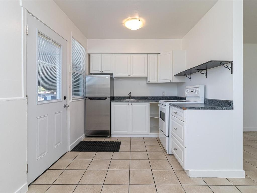 









2335


Howard

St,
Victoria,




BC
V8R 4K8

