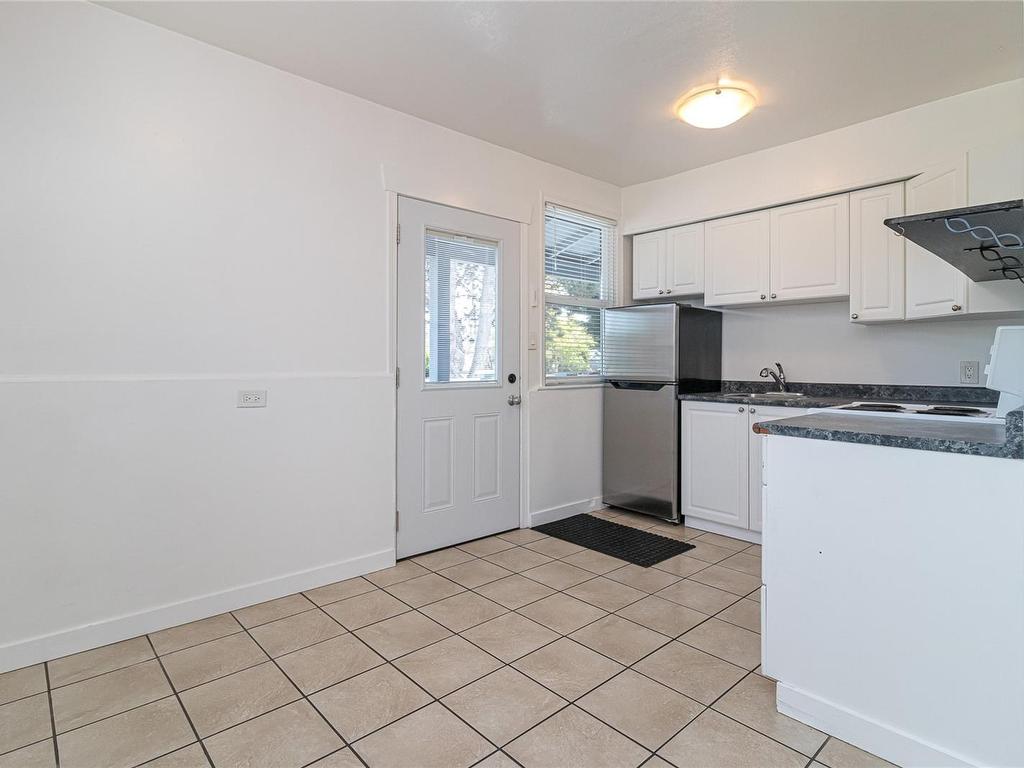 









2335


Howard

St,
Victoria,




BC
V8R 4K8

