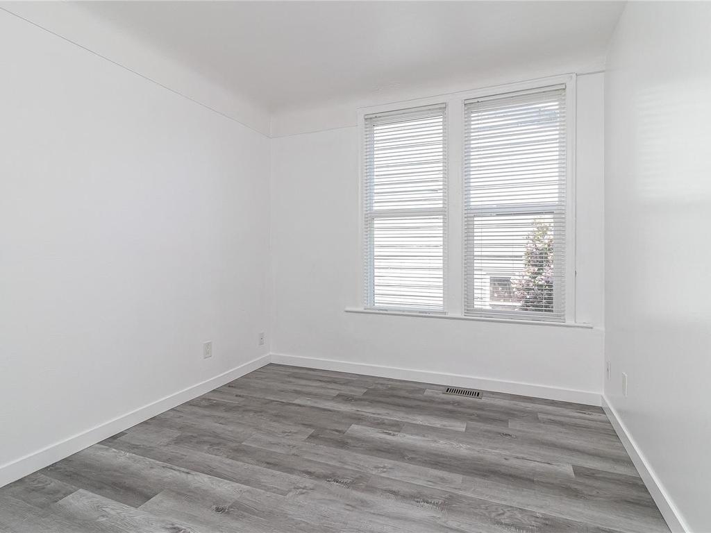 









2335


Howard

St,
Victoria,




BC
V8R 4K8

