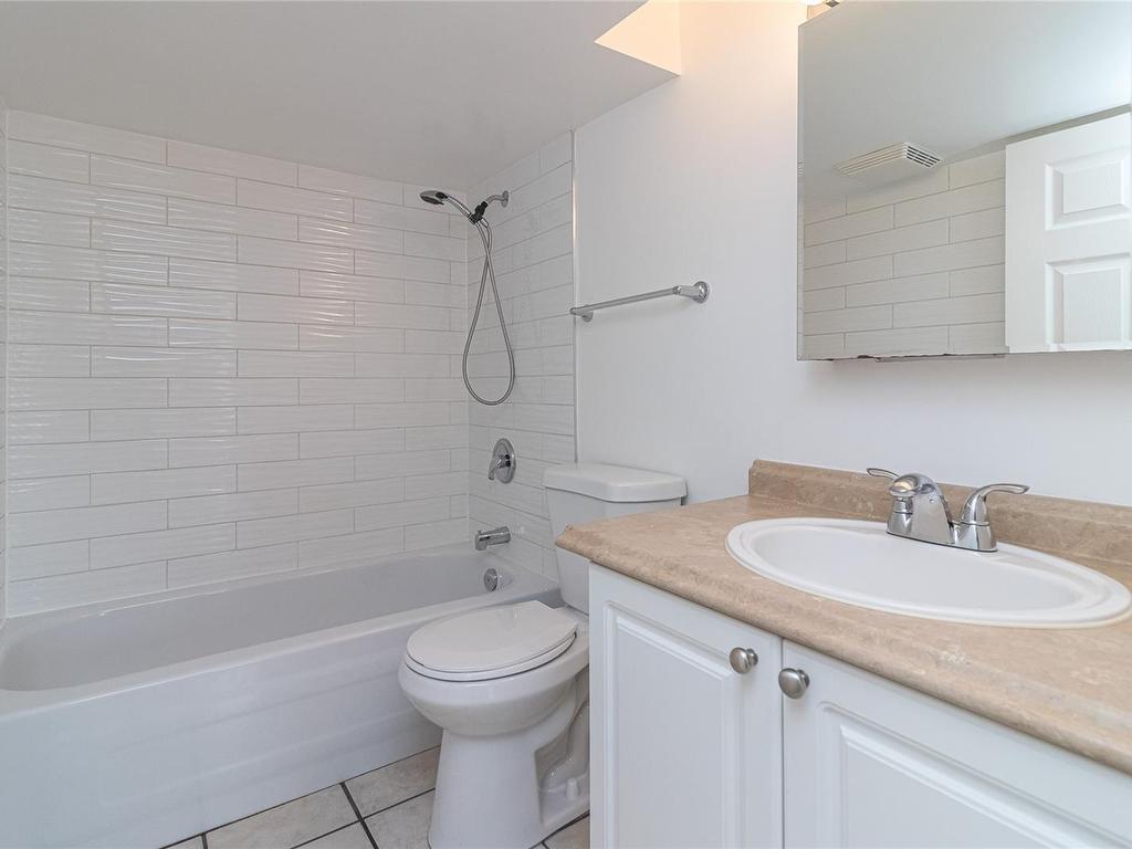 









2335


Howard

St,
Victoria,




BC
V8R 4K8

