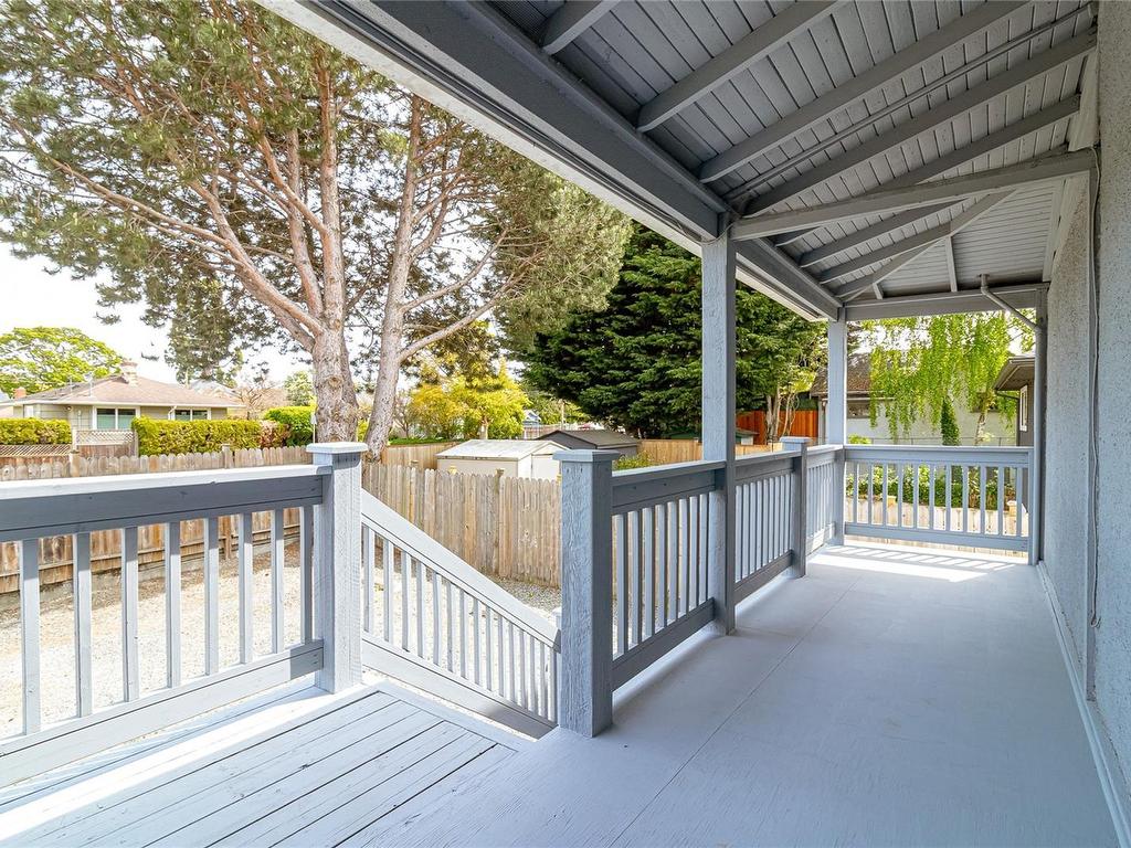 









2335


Howard

St,
Victoria,




BC
V8R 4K8

