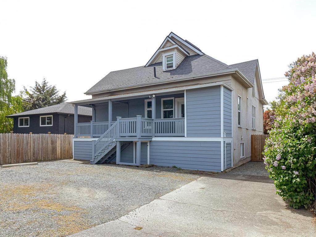 









2335


Howard

St,
Victoria,




BC
V8R 4K8

