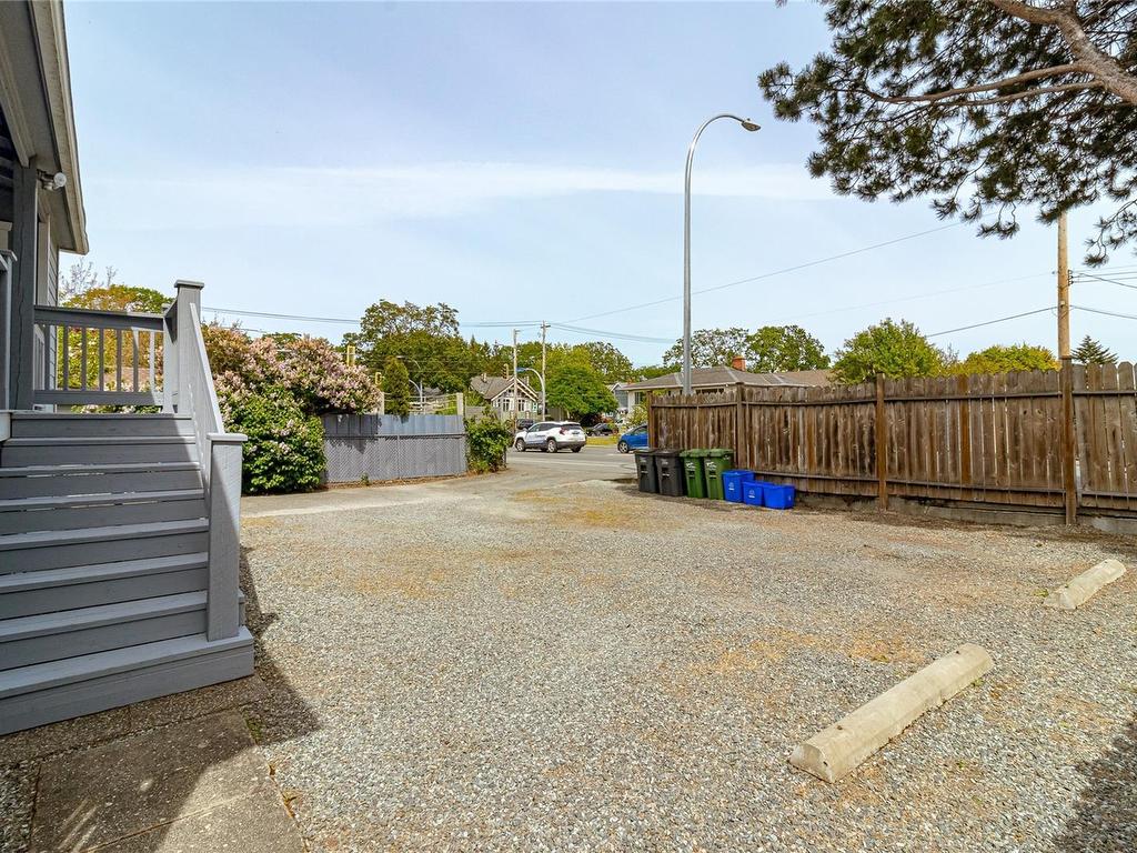 









2335


Howard

St,
Victoria,




BC
V8R 4K8

