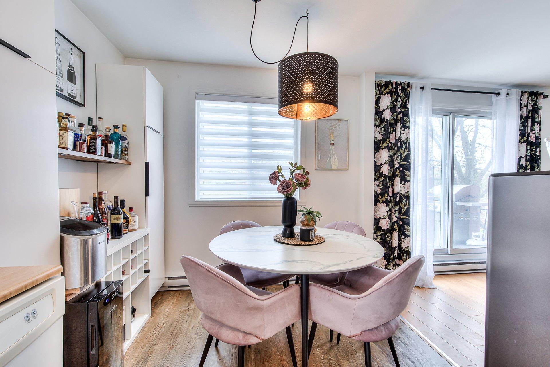 









362


Rue Pascal

,
Boisbriand,




QC
J7G2B2

