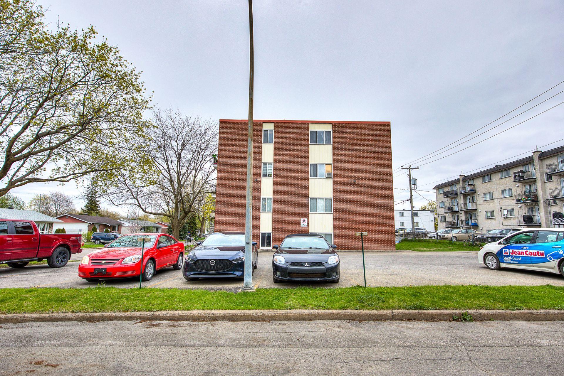 









362


Rue Pascal

,
Boisbriand,




QC
J7G2B2

