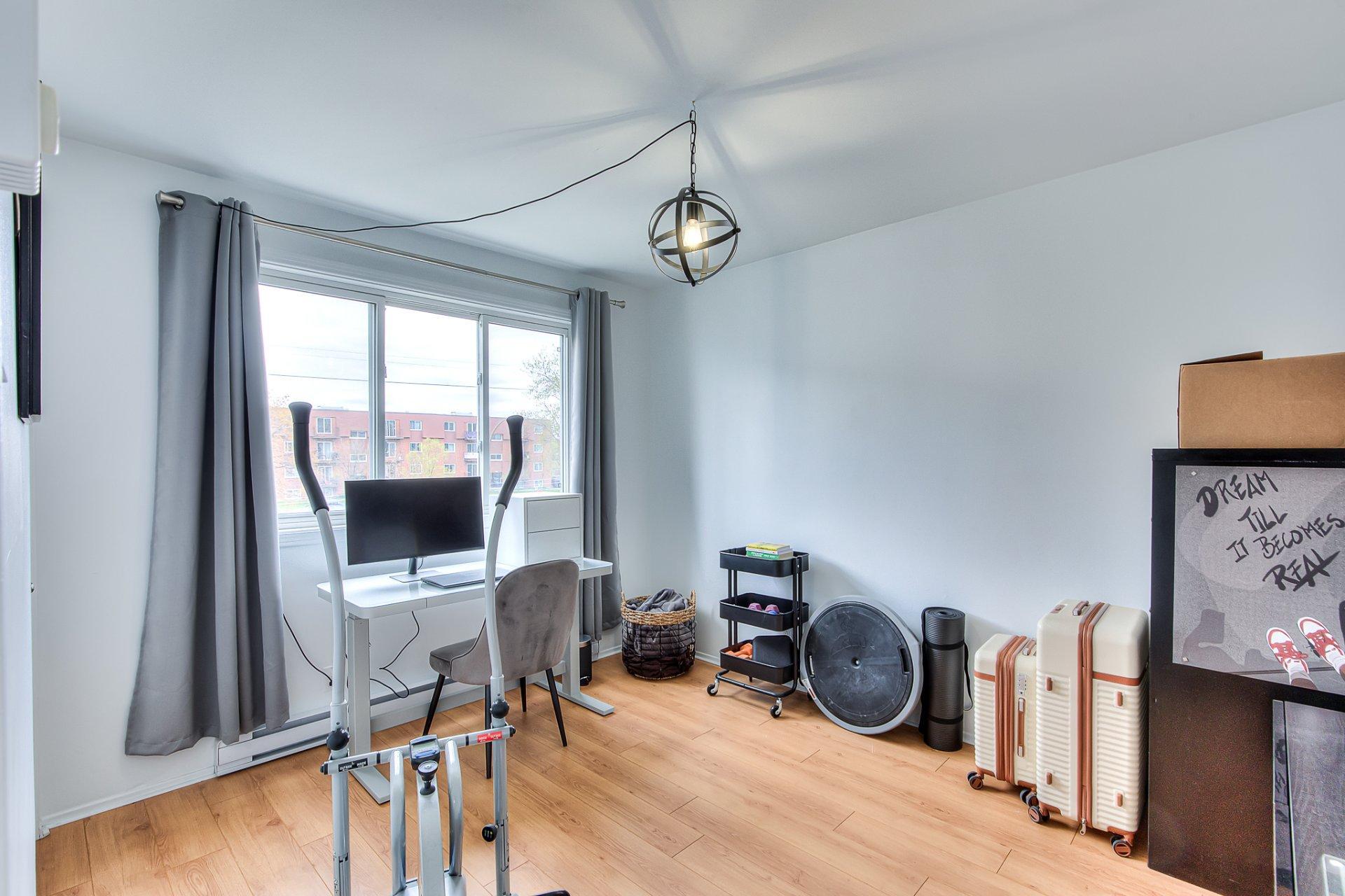 









362


Rue Pascal

,
Boisbriand,




QC
J7G2B2

