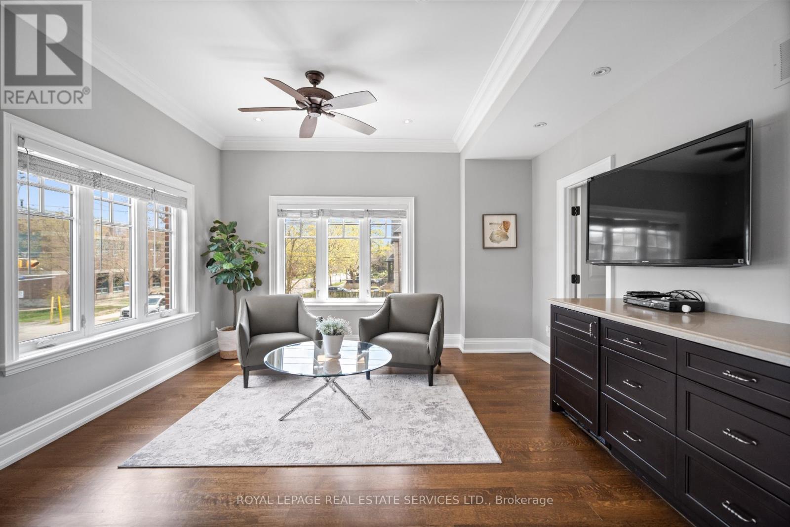 












546 PRINCE EDWARD DRIVE N

,
Toronto,




Ontario
M8X2M7

