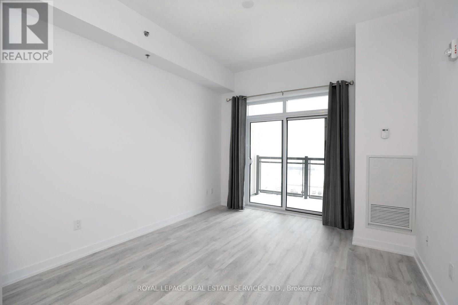 












809 - 2486 OLD BRONTE ROAD

,
Oakville,




Ontario
L6M4J2

