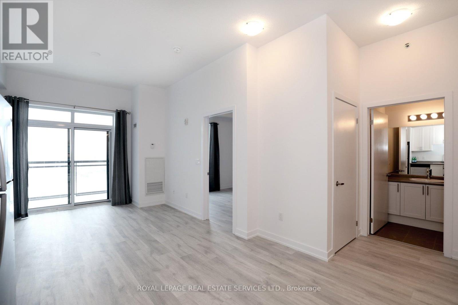 












809 - 2486 OLD BRONTE ROAD

,
Oakville,




Ontario
L6M4J2

