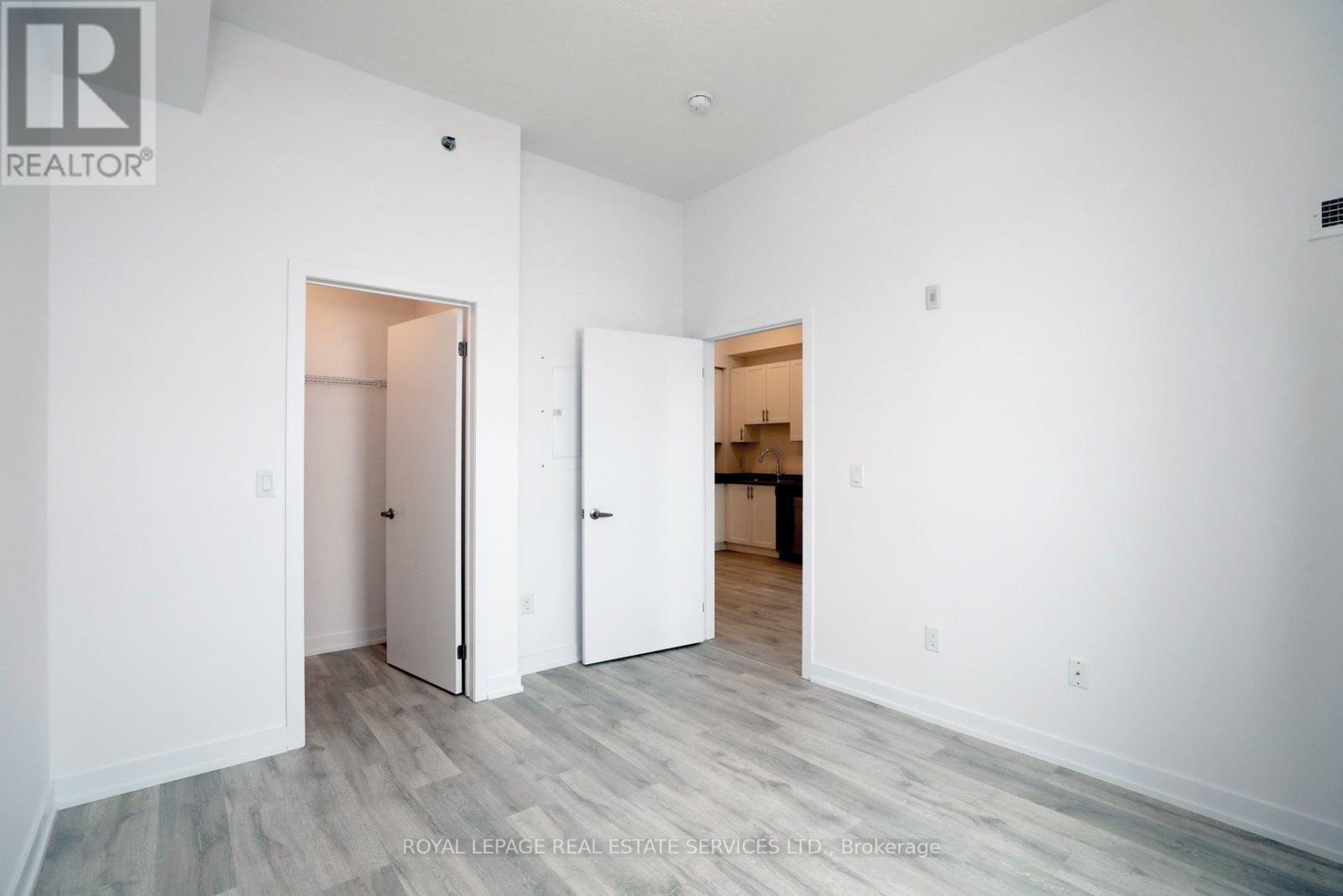 












809 - 2486 OLD BRONTE ROAD

,
Oakville,




Ontario
L6M4J2

