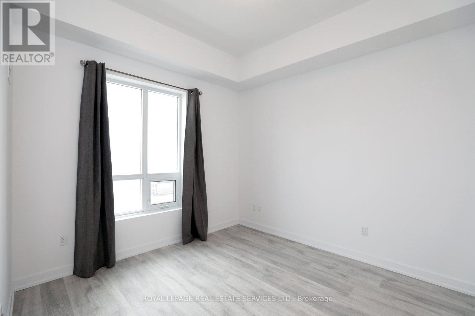 












809 - 2486 OLD BRONTE ROAD

,
Oakville,




Ontario
L6M4J2

