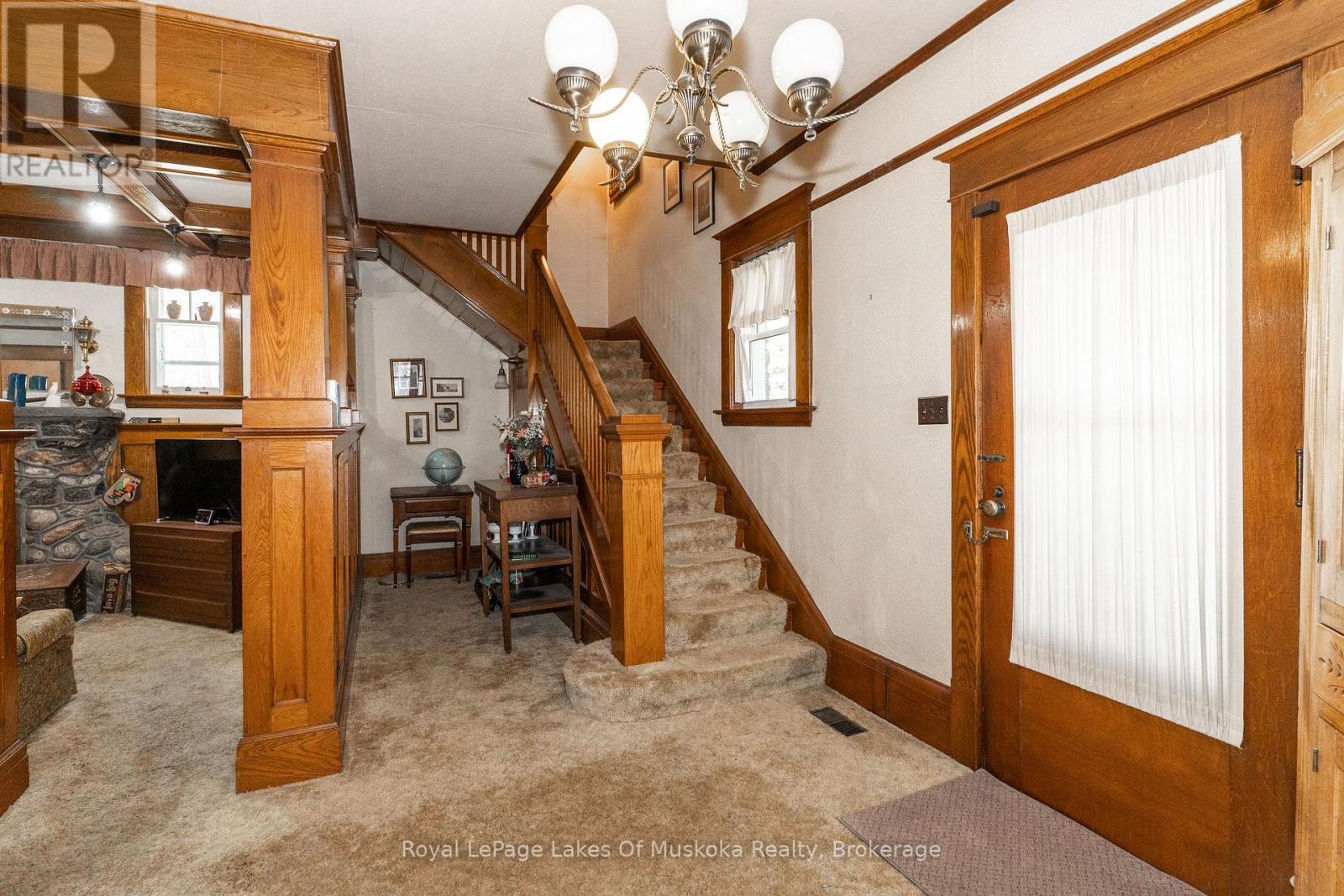 












21 KING STREET

,
Huntsville,




Ontario
P1H1X6

