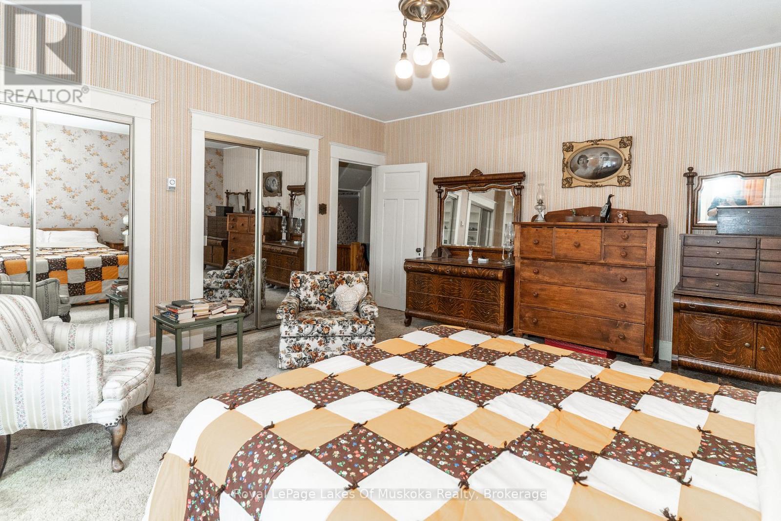 












21 KING STREET

,
Huntsville,




Ontario
P1H1X6

