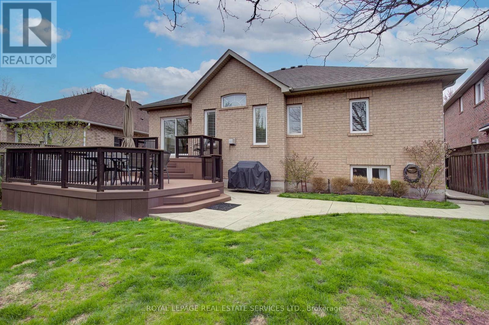 












2444 SALCOME DRIVE

,
Oakville,




Ontario
L6H7N5

