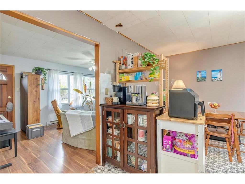 









4


Hillside

DR,
Blacks Harbour,




NB
E5H 1H5

