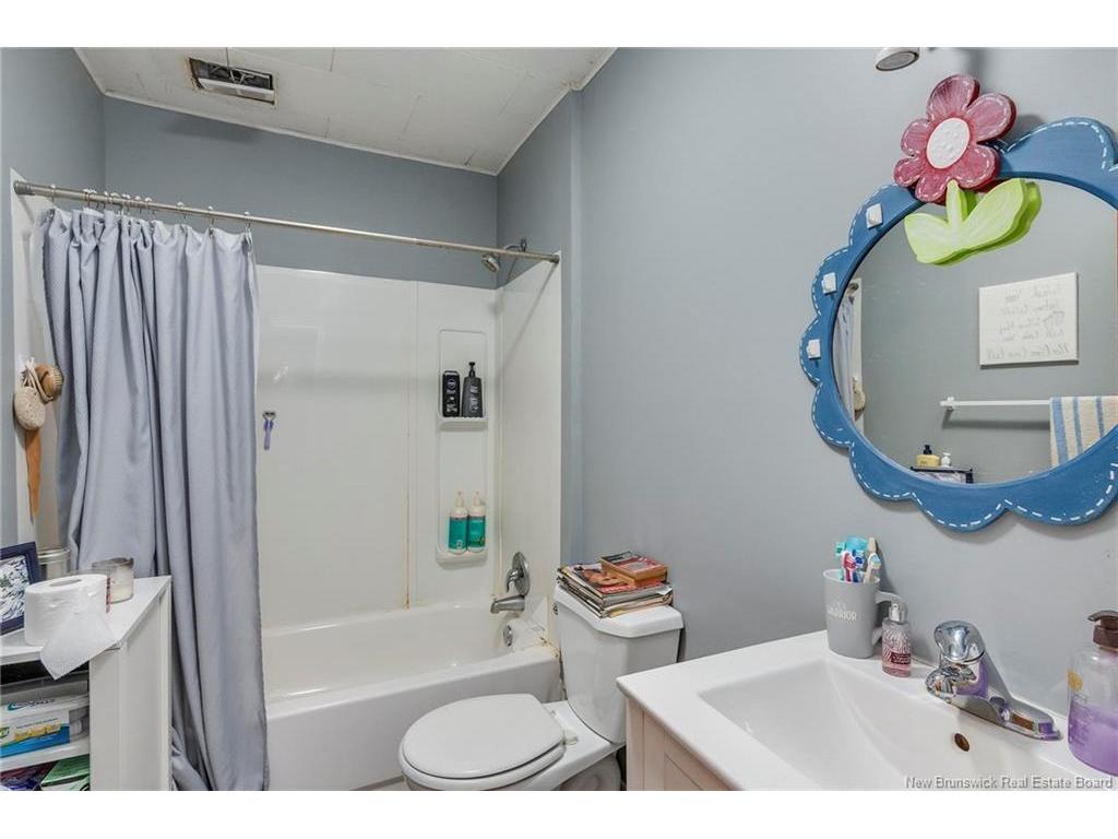 









4


Hillside

DR,
Blacks Harbour,




NB
E5H 1H5

