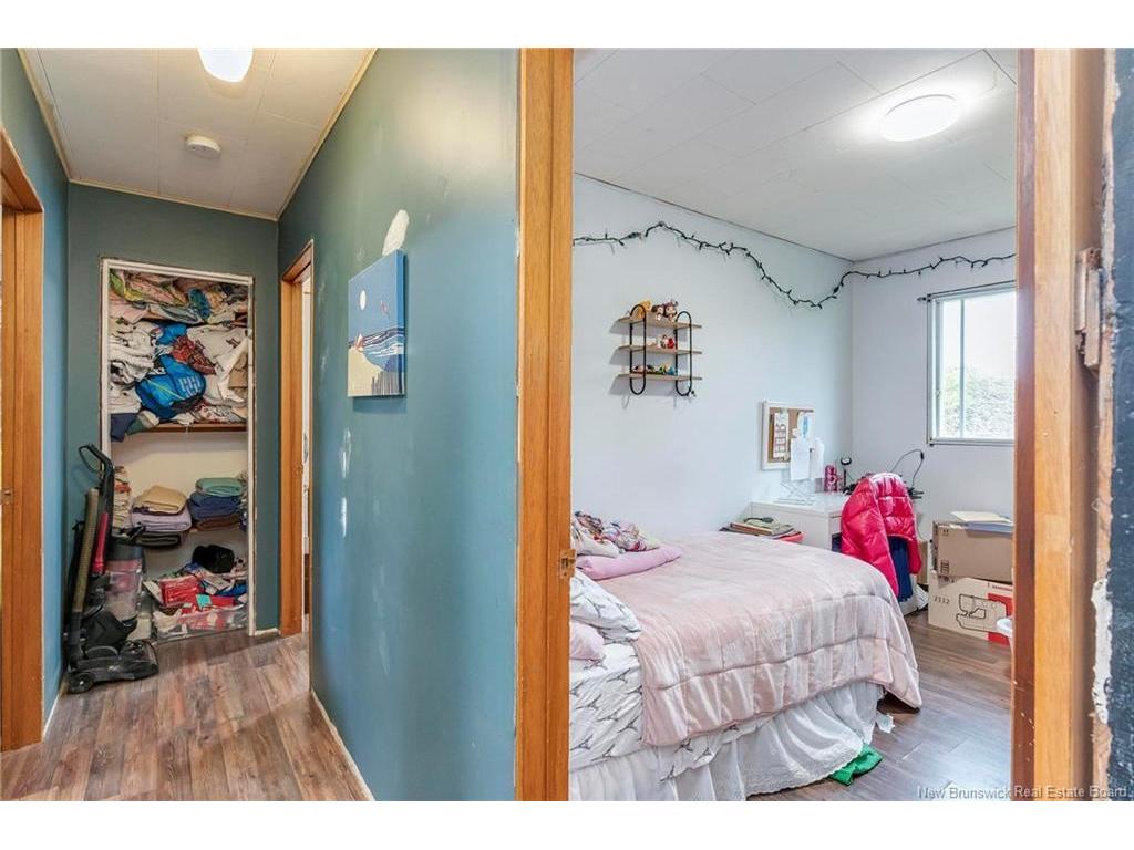









4


Hillside

DR,
Blacks Harbour,




NB
E5H 1H5

