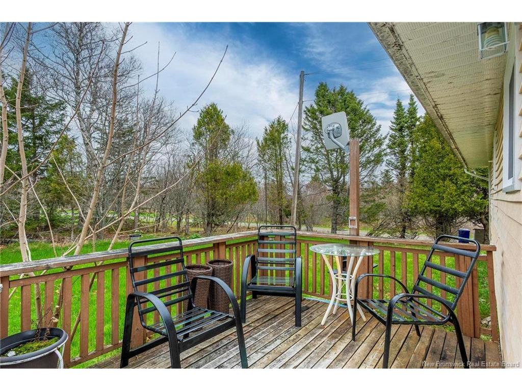 









4


Hillside

DR,
Blacks Harbour,




NB
E5H 1H5

