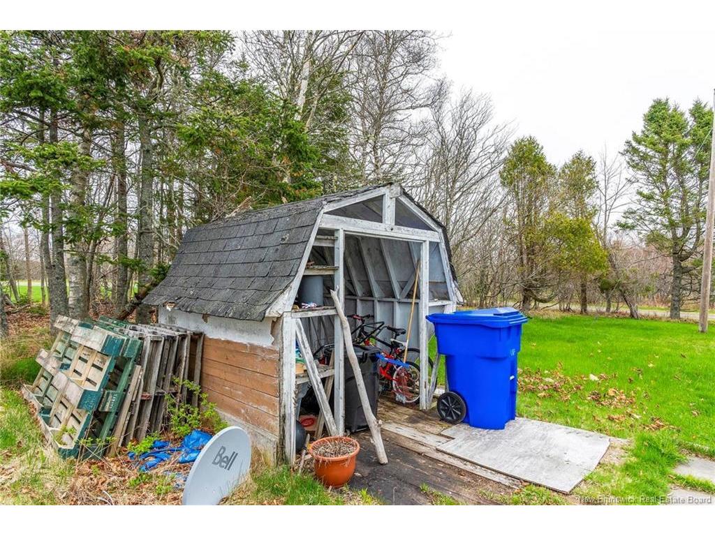 









4


Hillside

DR,
Blacks Harbour,




NB
E5H 1H5

