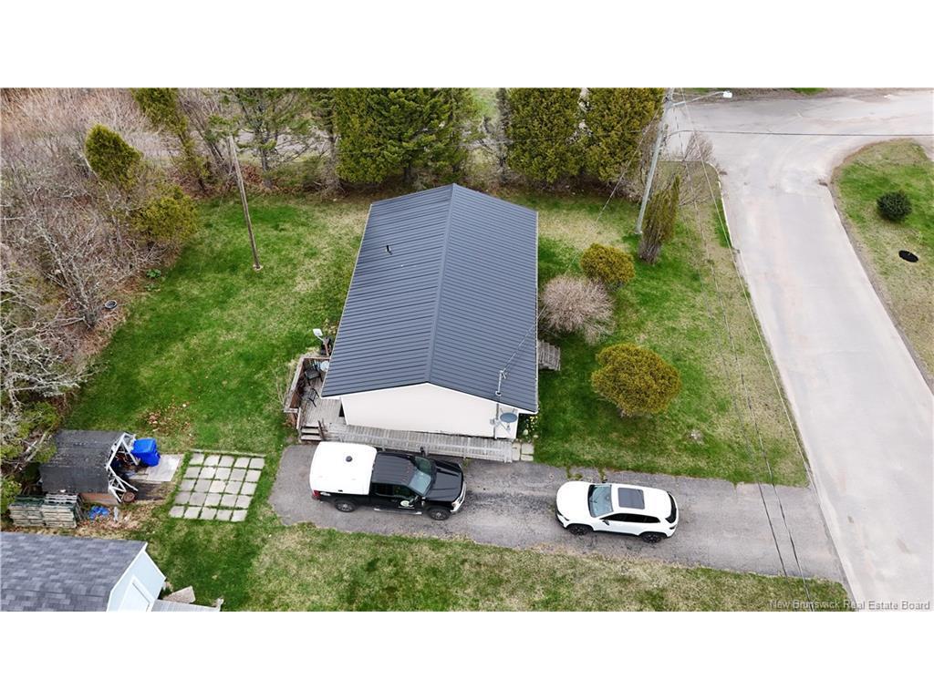 









4


Hillside

DR,
Blacks Harbour,




NB
E5H 1H5

