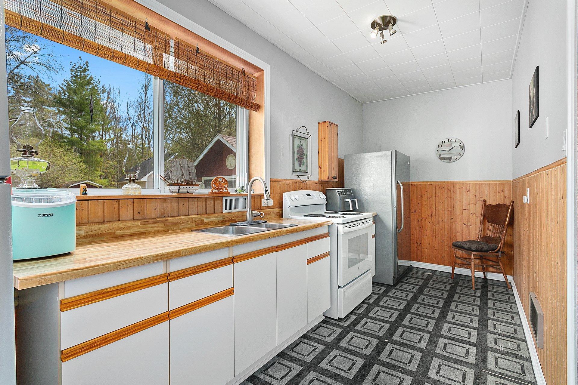









7


Av. Maple Grove

,
Bristol,




QC
J0X1G0

