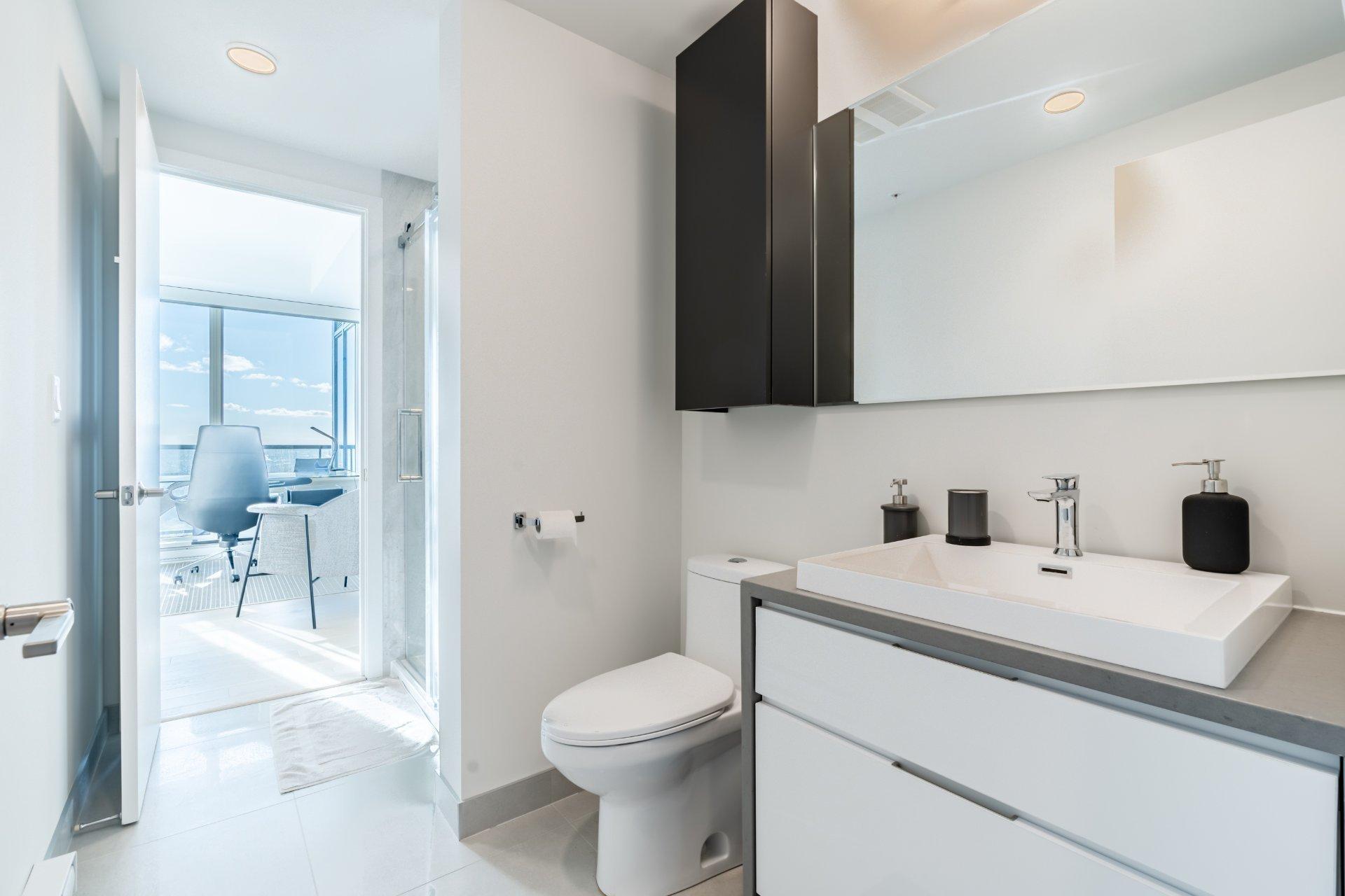 









1288


Rue St-Antoine O.

, 4102,
Montréal (Ville-Marie),




QC
H3C0X6

