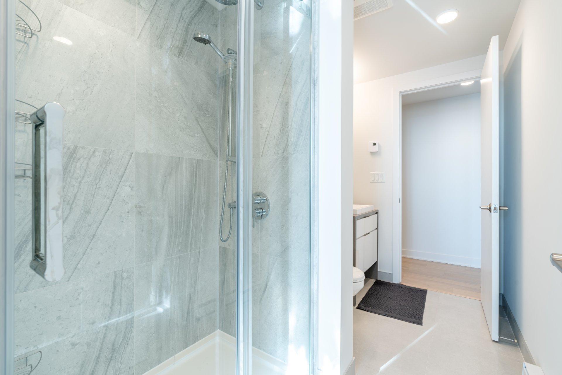









1288


Rue St-Antoine O.

, 4102,
Montréal (Ville-Marie),




QC
H3C0X6

