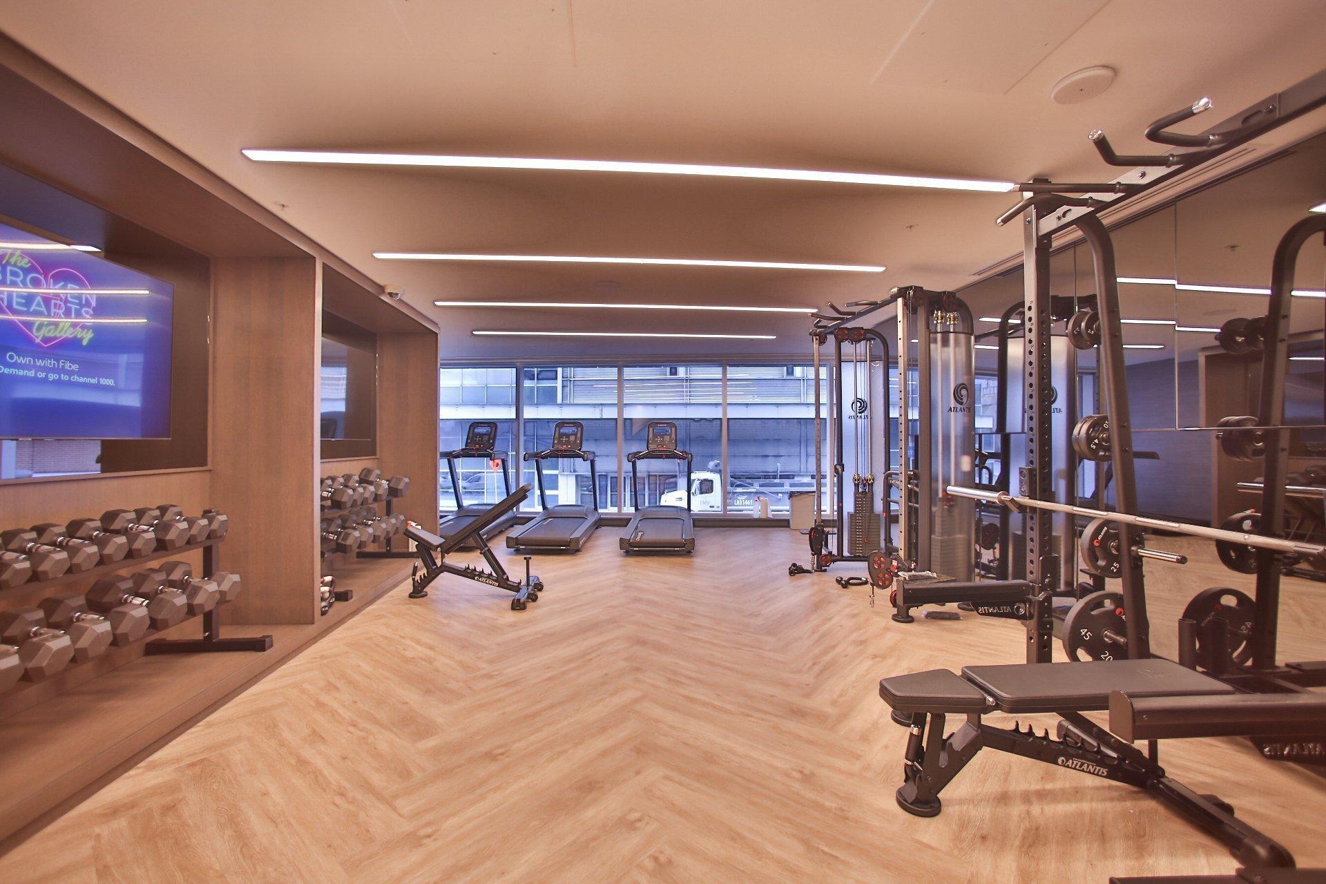 









1288


Rue St-Antoine O.

, 4102,
Montréal (Ville-Marie),




QC
H3C0X6

