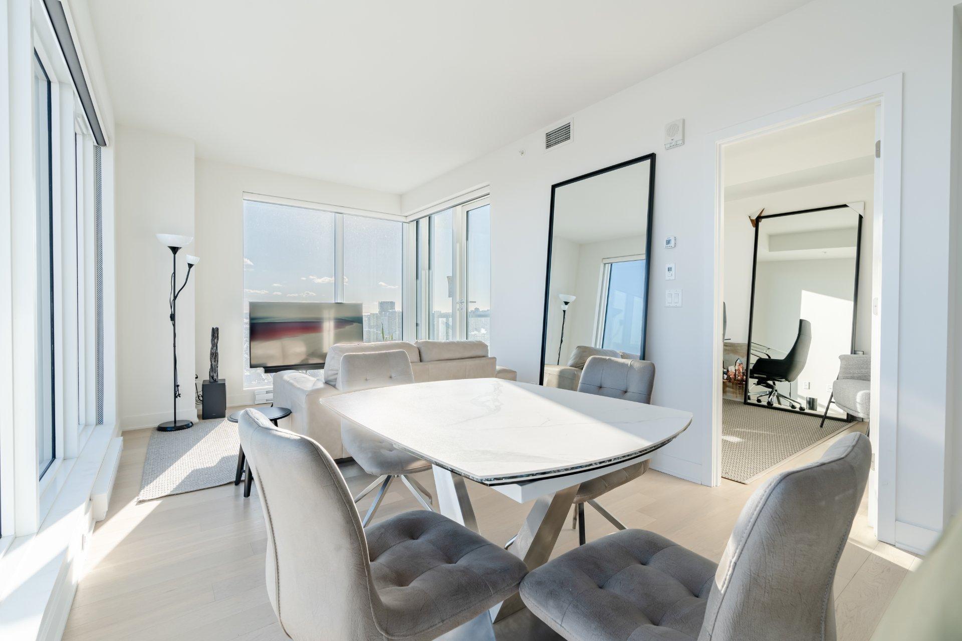 









1288


Rue St-Antoine O.

, 4102,
Montréal (Ville-Marie),




QC
H3C0X6

