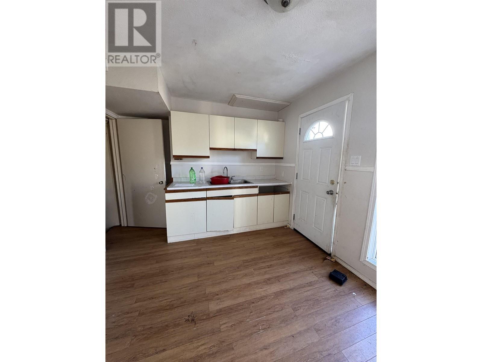












77 WEDEENE STREET

,
Kitimat,




British Columbia
V8C1W3

