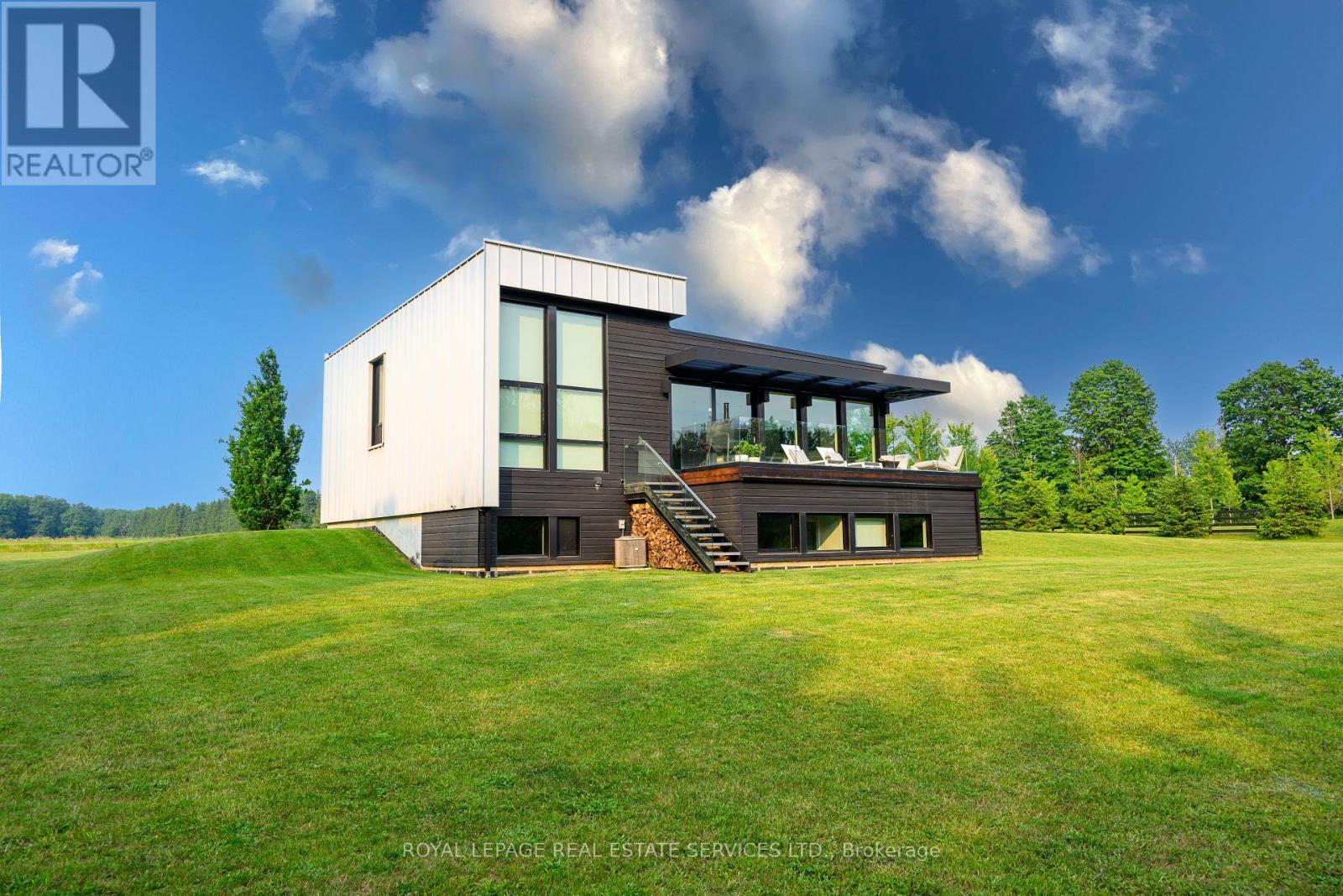 












5542 WINSTON CHURCHILL BOULEVARD

,
Erin,




Ontario
N0B1T0

