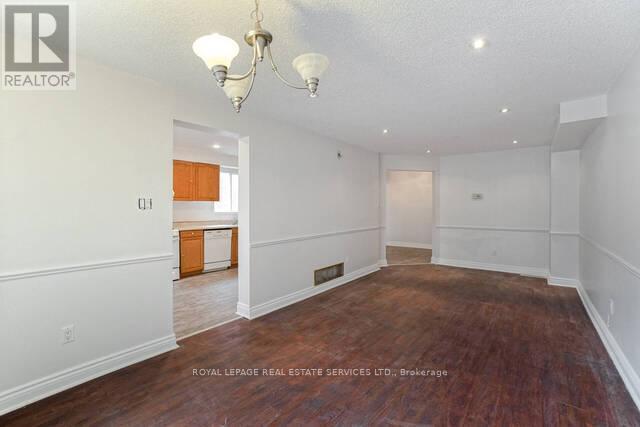 












6 ALBEMARLE COURT

,
Brampton,




Ontario
L6Z1R4

