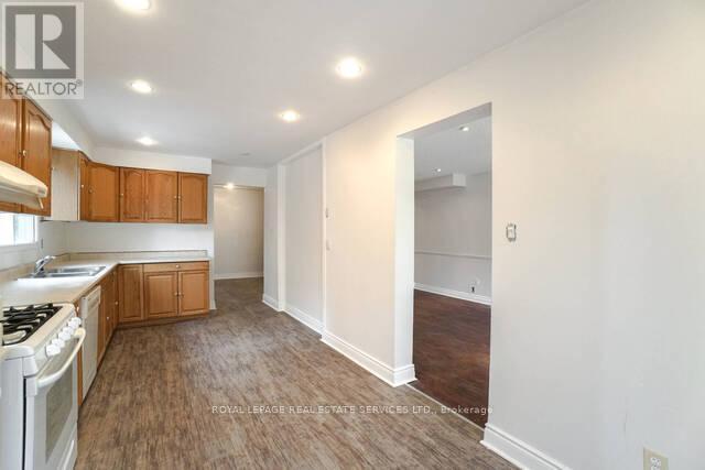 












6 ALBEMARLE COURT

,
Brampton,




Ontario
L6Z1R4

