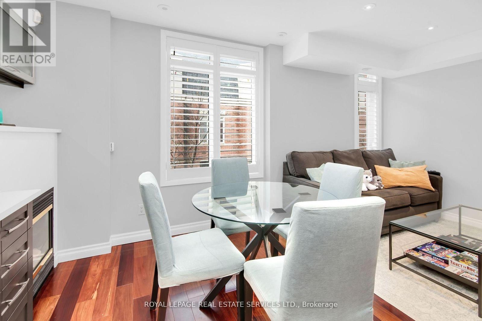 












359 - 415 JARVIS STREET

,
Toronto,




Ontario
M4Y3C1


