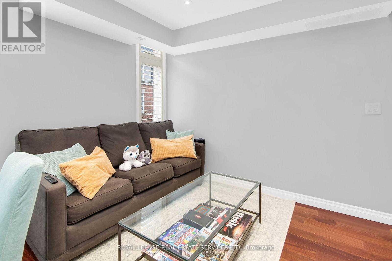 












359 - 415 JARVIS STREET

,
Toronto,




Ontario
M4Y3C1

