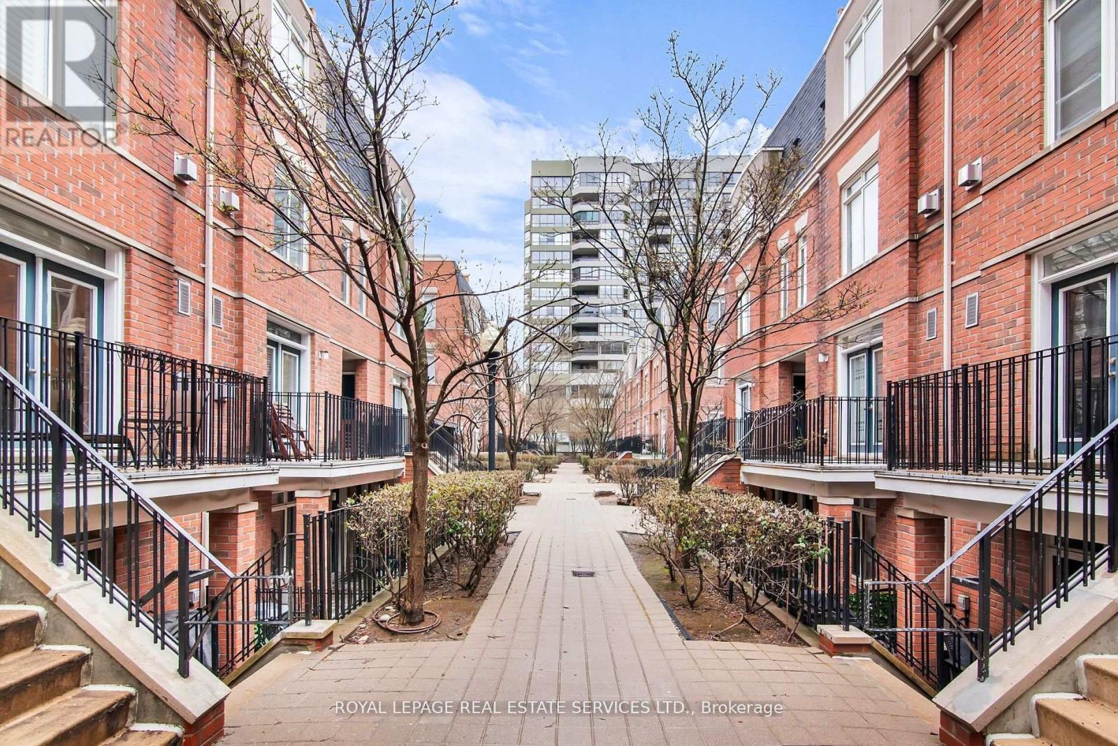 












359 - 415 JARVIS STREET

,
Toronto,




Ontario
M4Y3C1

