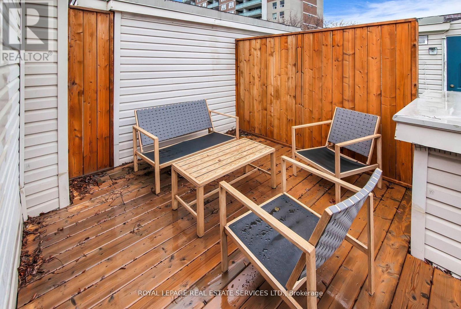 












359 - 415 JARVIS STREET

,
Toronto,




Ontario
M4Y3C1

