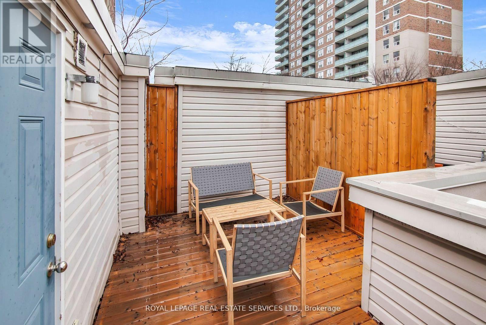 












359 - 415 JARVIS STREET

,
Toronto,




Ontario
M4Y3C1

