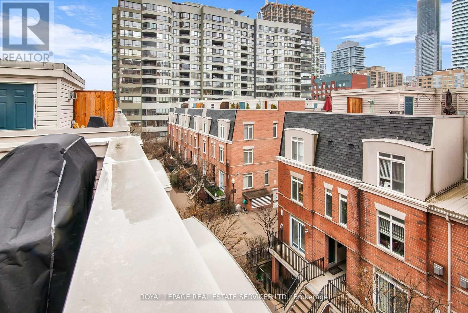 












359 - 415 JARVIS STREET

,
Toronto,




Ontario
M4Y3C1

