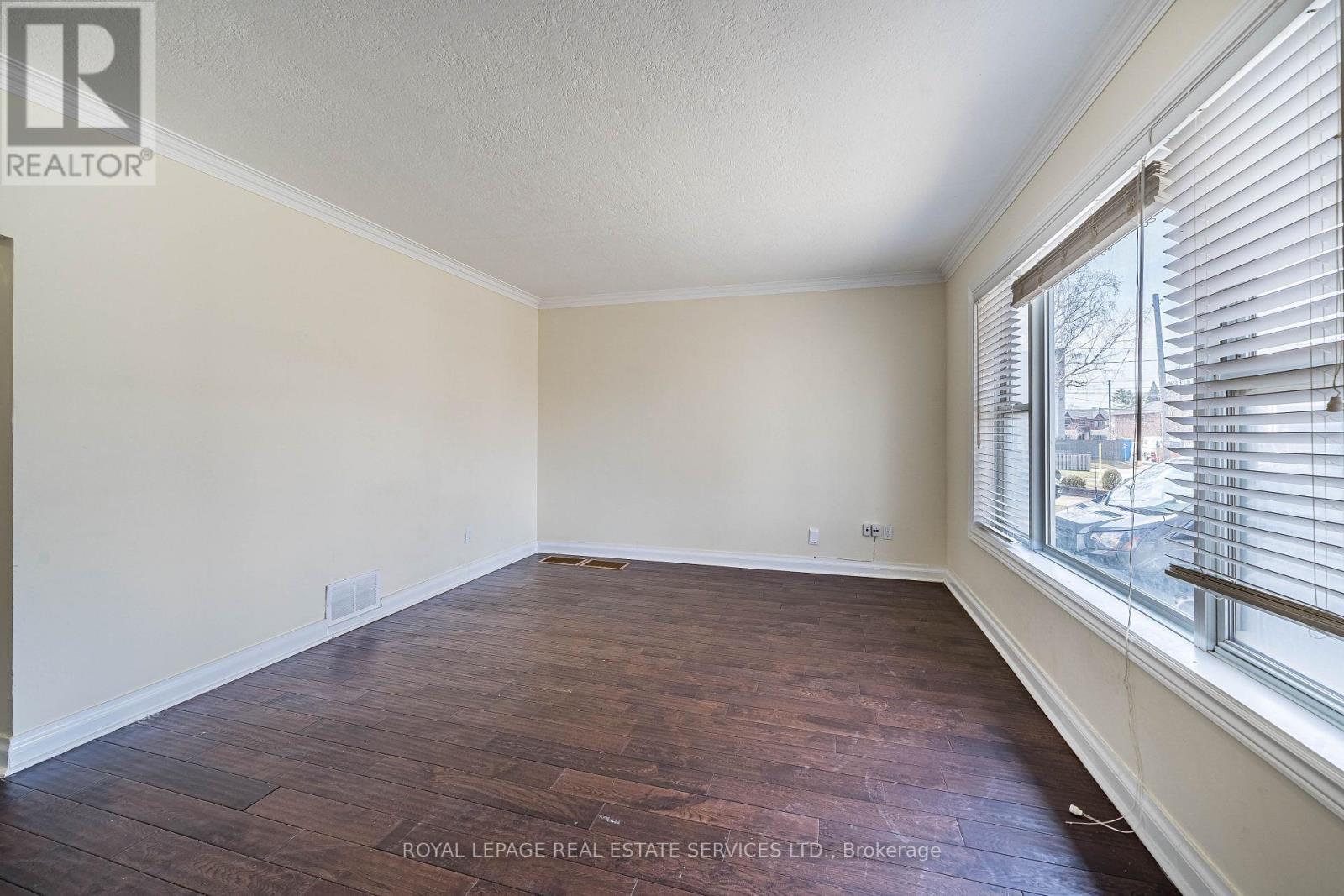 












UPPER - 233 BETA STREET

,
Toronto,




Ontario
M8W4H7

