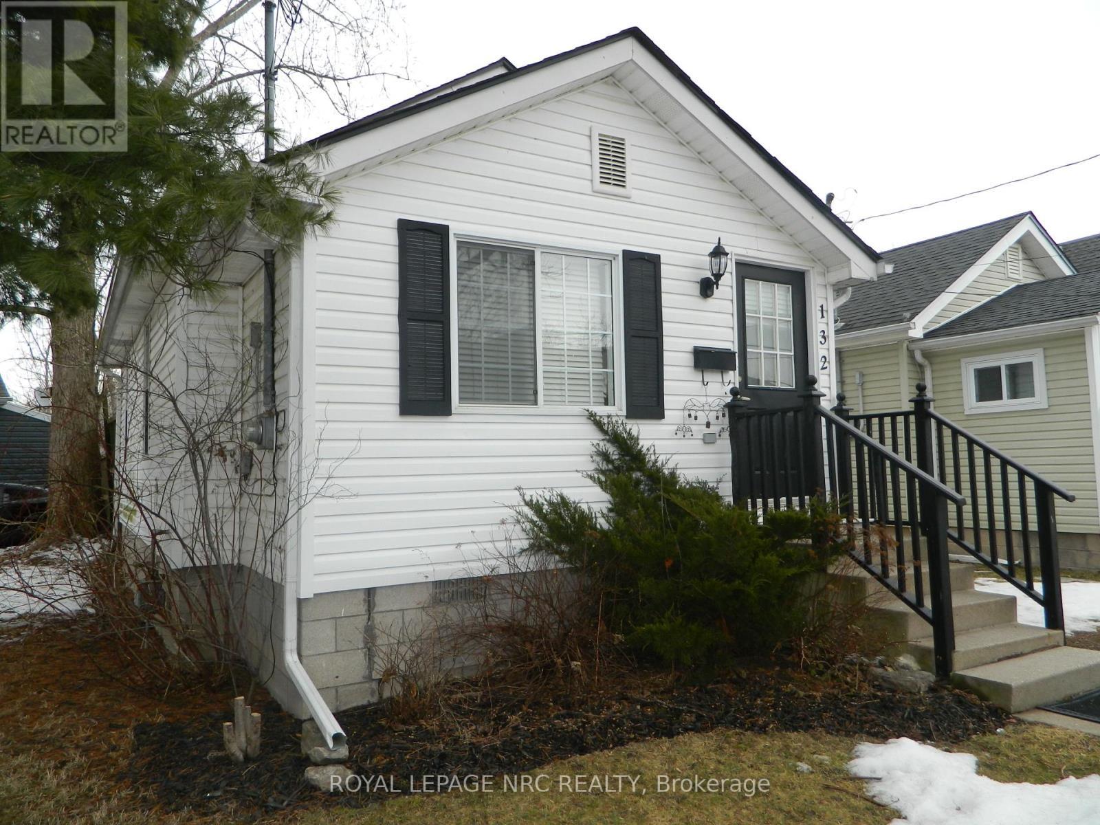 












132 ALBERT STREET

,
Fort Erie (Lakeshore),




Ontario
L2A5L4

