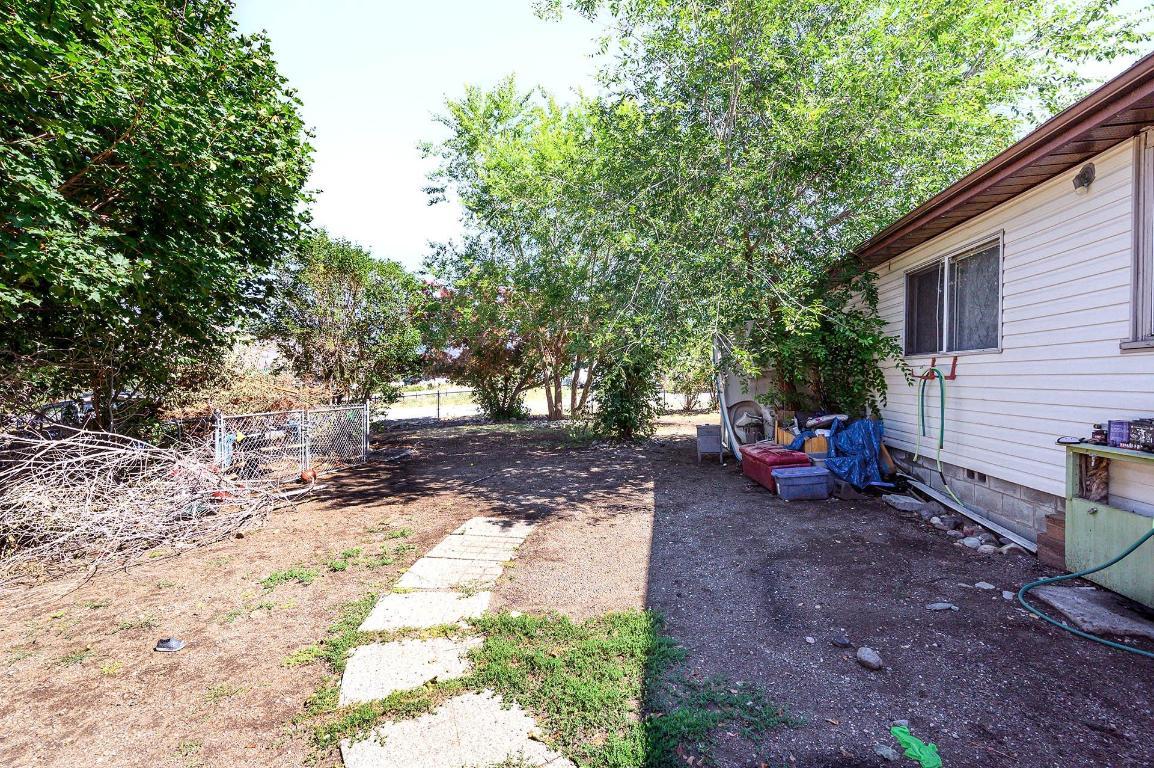 









6896


WATSON  E

Drive,
Kamloops,




BC
V0K 2P0

