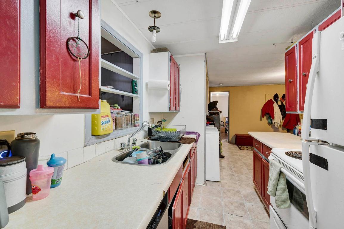 









6896


WATSON  E

Drive,
Kamloops,




BC
V0K 2P0

