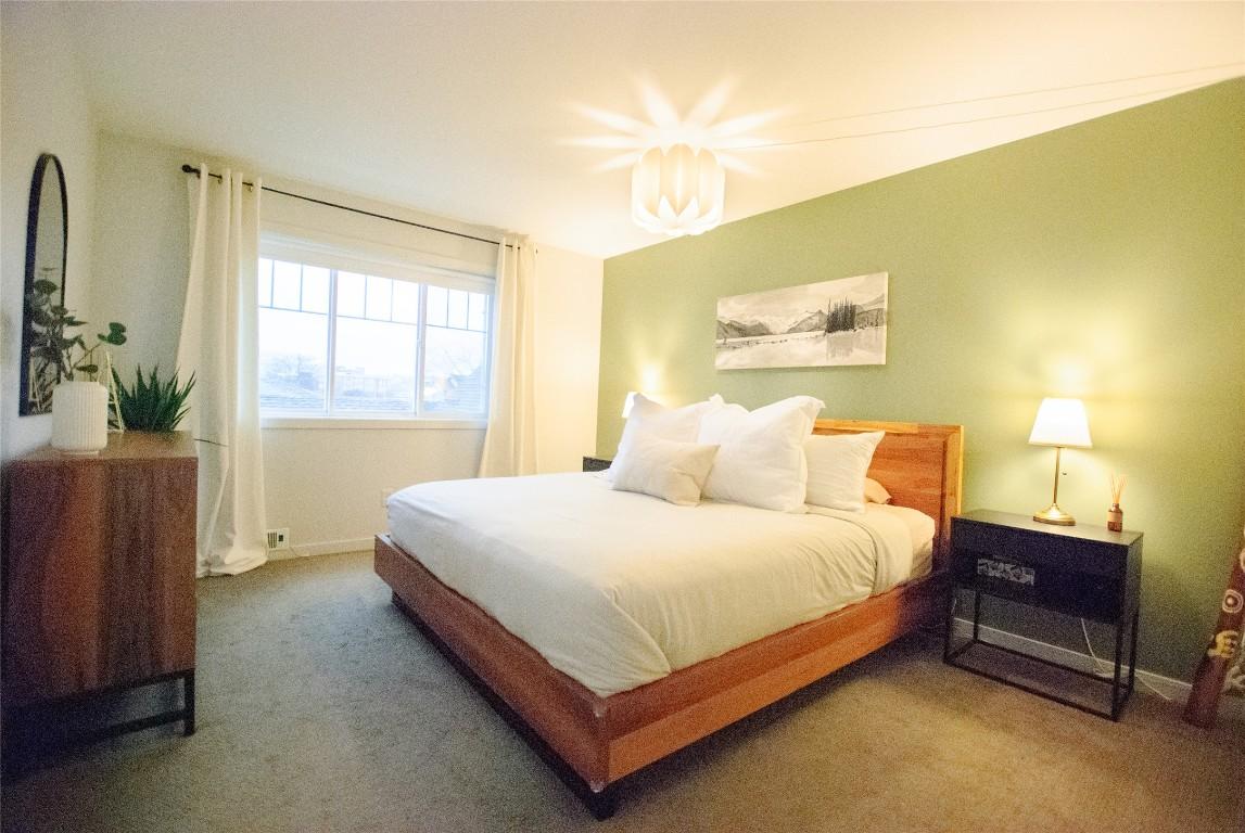 









665


Cook

Road, 104,
Kelowna,




BC
V1W 4T4

